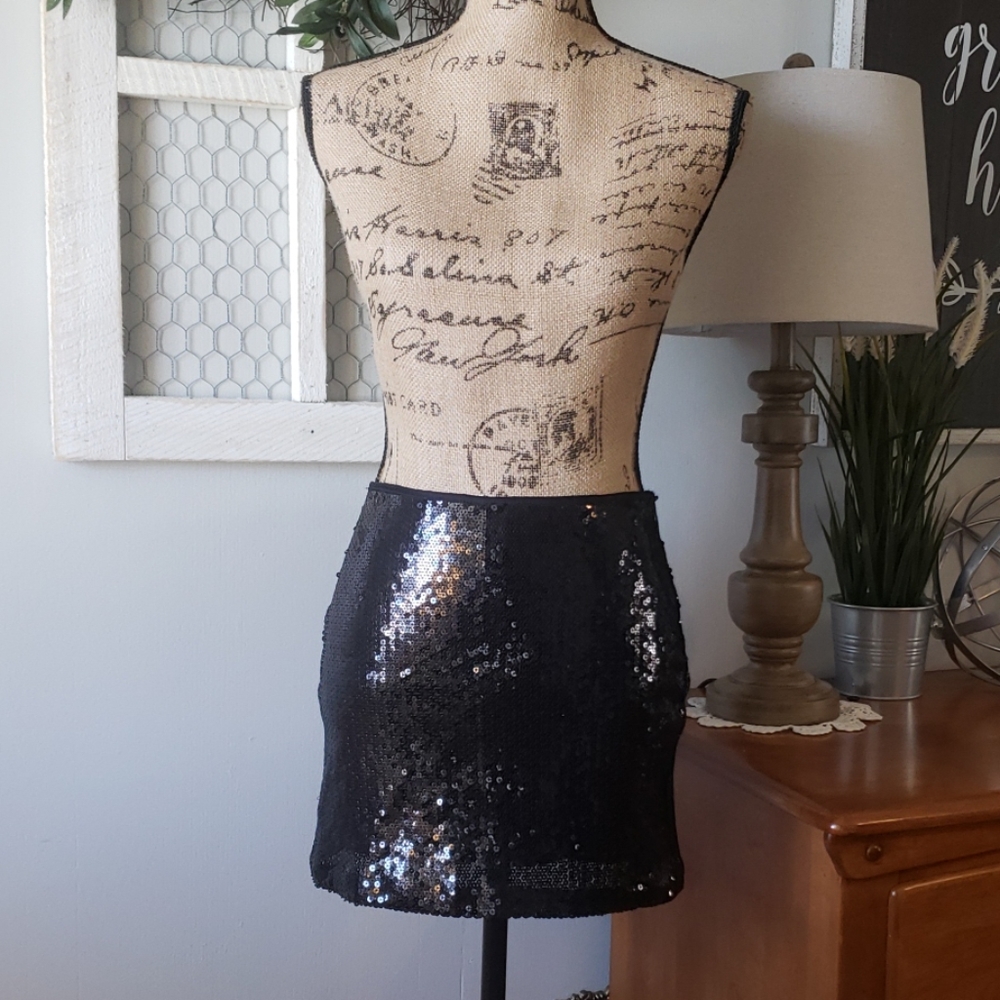 Arden B. Black sequin skirt size medium